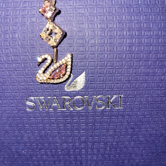 Swarovski dazzling Y Necklace - Picture 3 of 3